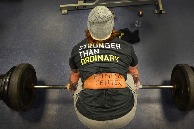 FITNESS TRAINER